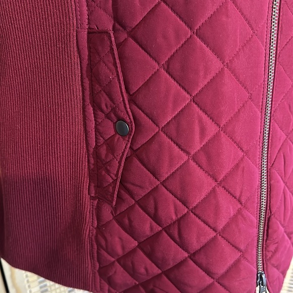 J. Jill Burgundy Red Zip Front Heavy Quilted Puffer Vest Button Pockets Medium - Picture 7 of 16
